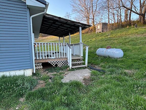 4th image of 50 W Maytown Rd