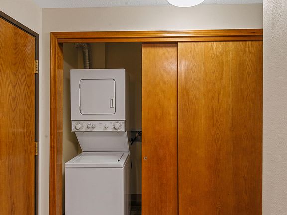 5th image of 221 E Rockwood Blvd APT 110