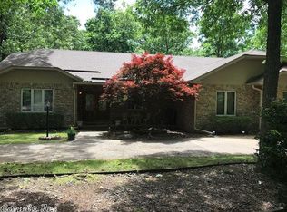 26 Granada Dr, Hot Springs Village, AR 71909