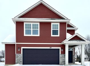 157 Snowdrop Trl, Waconia, MN 55387