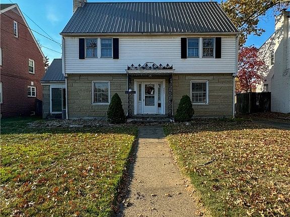 3rd image of 2401 Elm St