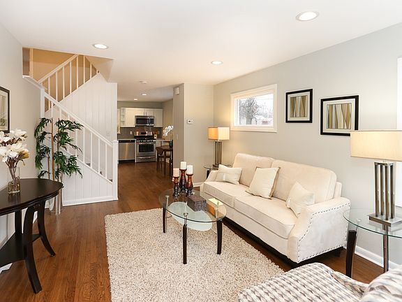 2nd image of 644 Lincoln Blvd