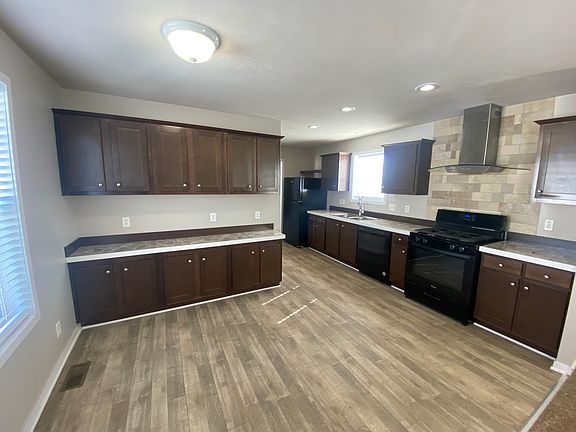2nd image of 59346 Dawn St