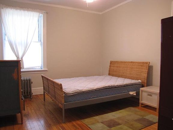 4th image of 3419 W Drummond Pl APT 1B