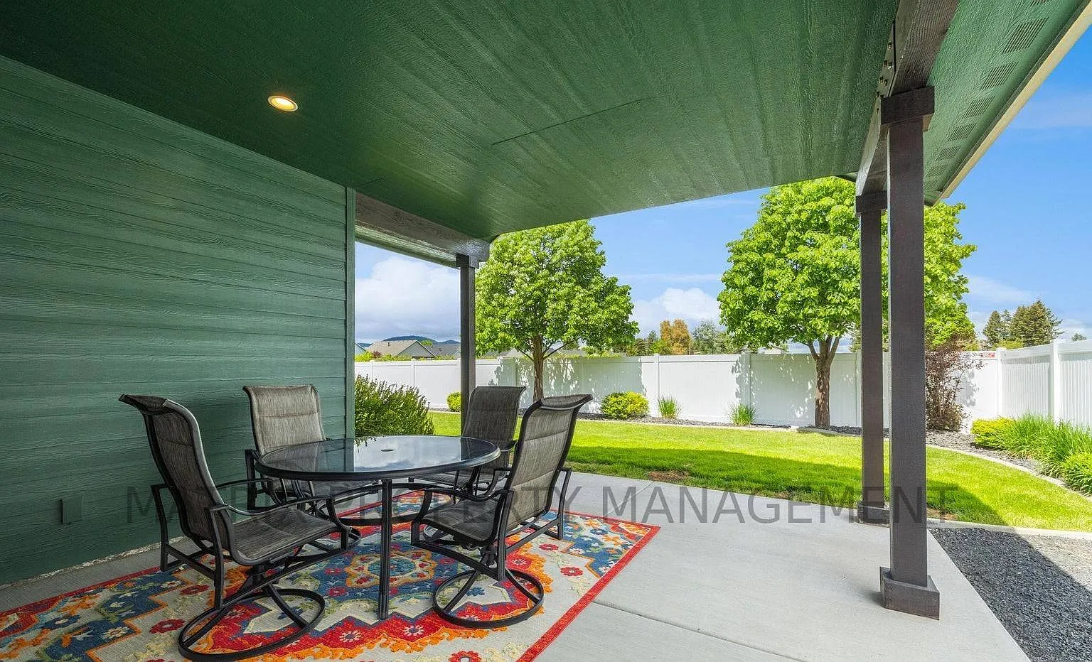 10939 N Seaside St — Photo 4