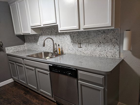 3rd image of 1210 Olen Dr