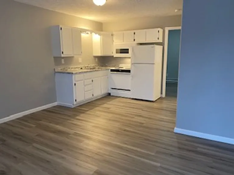 1736 Hitching Post Ln — Photo 10