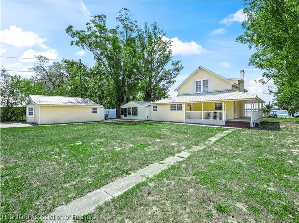 606 E Cornell St, Avon Park, FL 33825