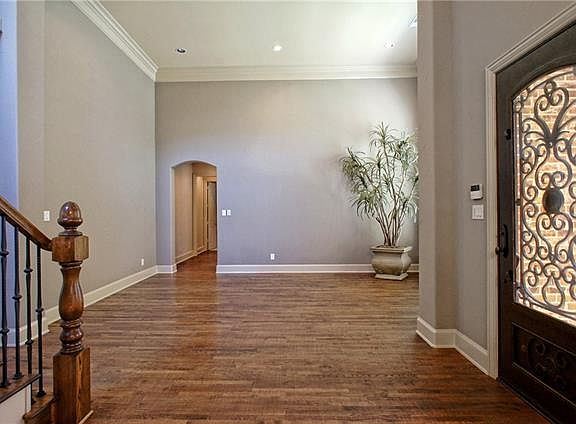 2nd image of 2305 Idlewild Ct