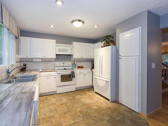 4th image of 3195 Bowdoin Cir