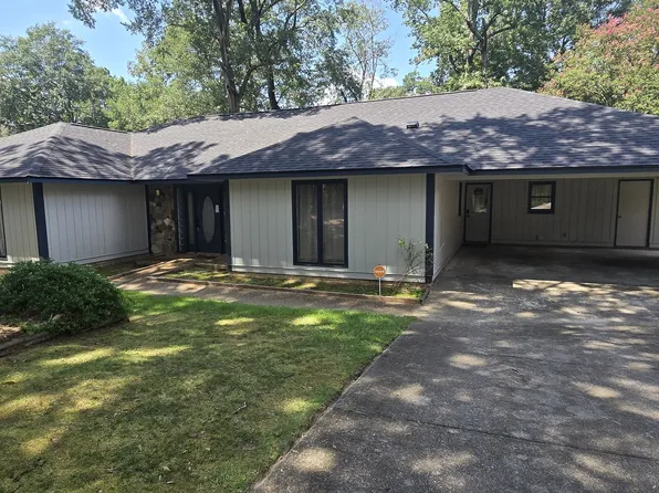 3325 N Quay Dr, Columbus, GA 31909