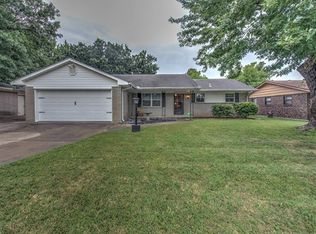 11914 E 16th Pl, Tulsa, OK 74128