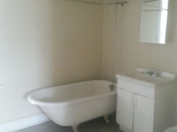 5th image of 3303 N Richards St