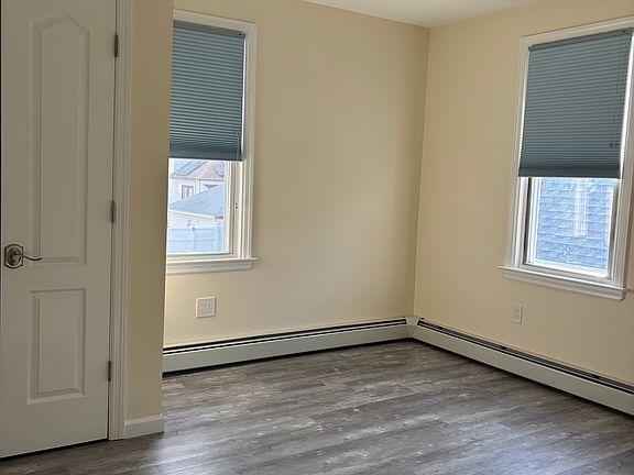 4th image of 304 W Magnolia Ave