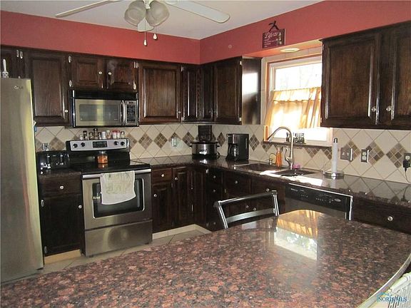 5th image of 2446 Potomac Ln