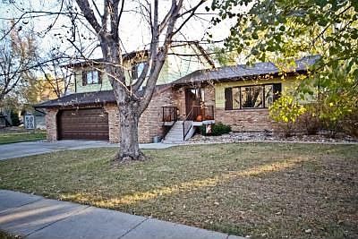 4th image of 1011 8th St E