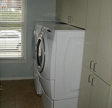 5th image of 1115 Llewellyn Ave