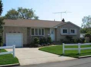 264 Lexington Ave, West Babylon, NY 11704