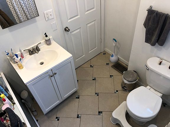 5th image of 3112 N Western Ave APT 2R