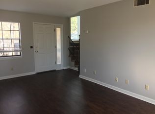 102 McFarland Rd APT 10, Lookout Mountain, GA 30750