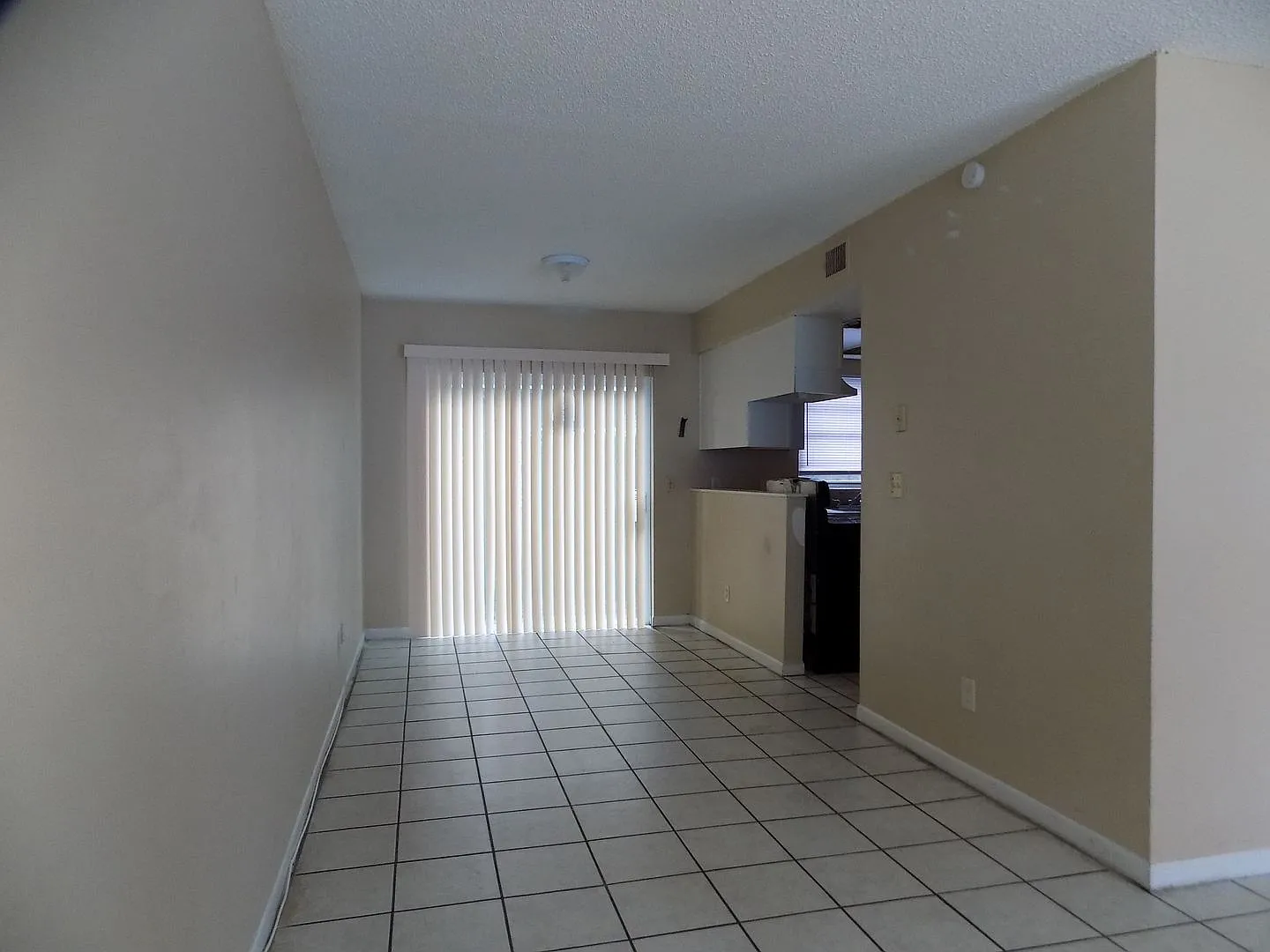 2 Bedroom 1.5 Bathroom Townhouse For Rent at 3409 Avenue R Unit C NW Winter Haven, Fl. 33881 — Photo 3