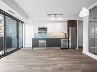 109 Vaughan Rd #406, Toronto, ON M6C 0B1