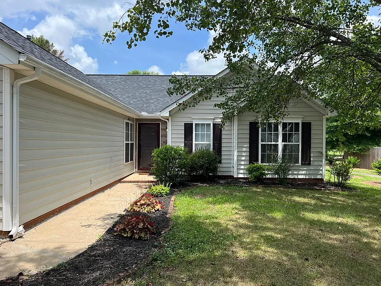 7414 Sparkleberry Dr — Photo 3