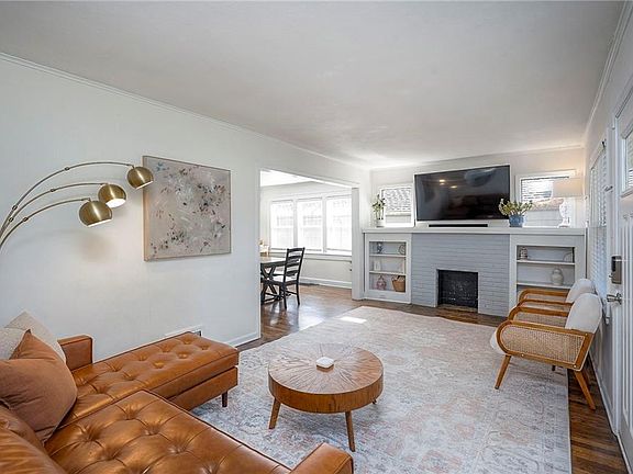 5th image of 4809 Rainbow Blvd