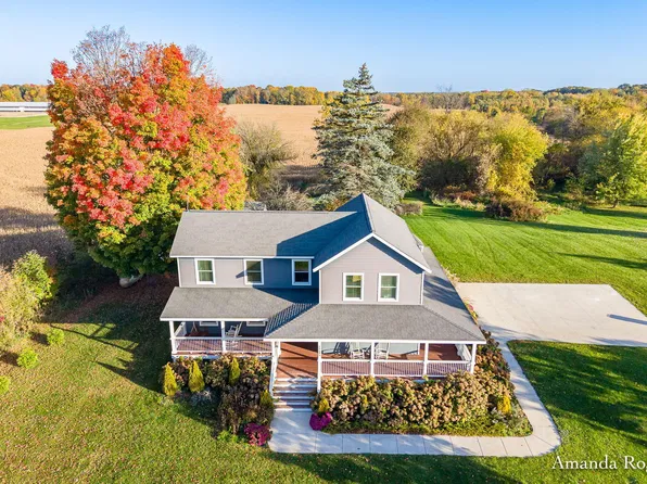 14195 Cascade Rd SE, Lowell, MI 49331