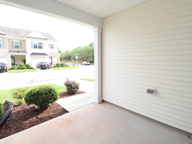 1105 Neighborly Way — Photo 2