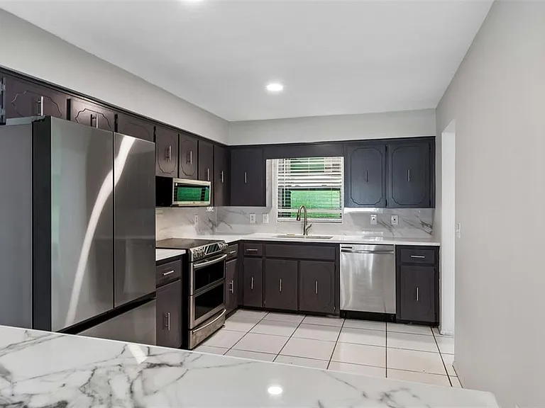 400 E Silver Star Rd — Photo 20