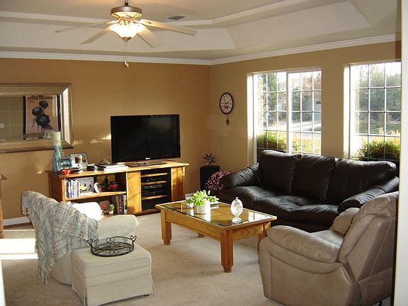 2nd image of 2613 Saint James Way