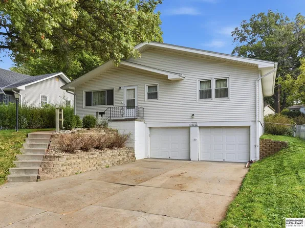 12430 Bel Dr, Omaha, NE 68144