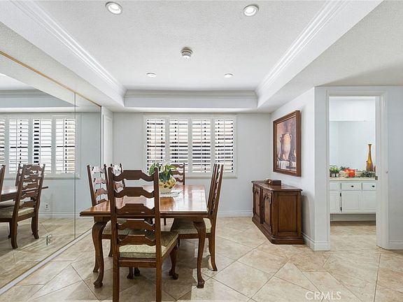 4th image of 640 S Lake Ave APT 203