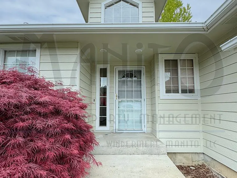 5002 S Morrill Ln — Photo 2