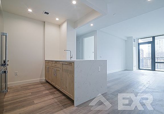 3rd image of 160 Clarkson Ave #4P