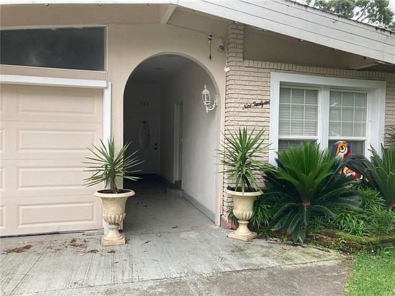 3rd image of 929 Helios Ave