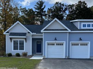 5 Kelts Farm Rd, Schenectady, NY 12309