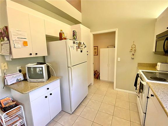 5th image of 15020 Lakeside View Dr APT 302