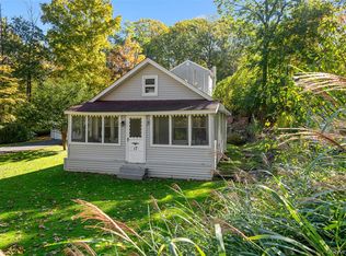 17 4th Rd, Greenwood Lake, NY 10925