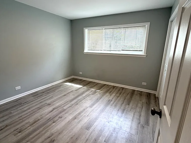 2208 W 111th St #1A — Photo 13