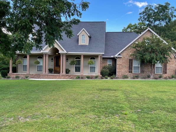 419 Academy Dr, Andalusia, AL 36420