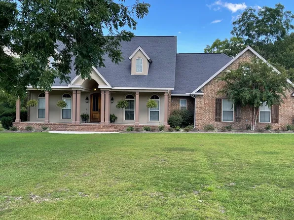 419 Academy Dr, Andalusia, AL 36420
