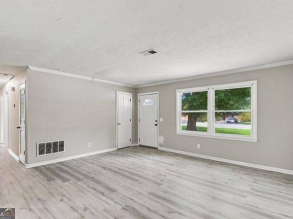 5th image of 3730 Hopkins Rd