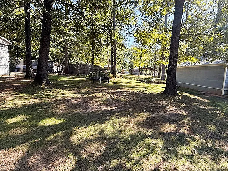 417 Houston Dr — Photo 17