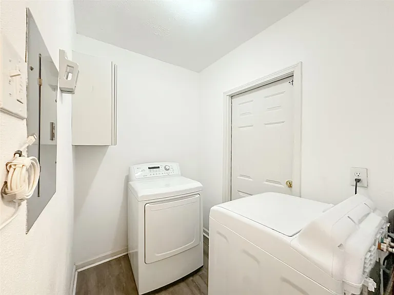 4904 Meadow Lark Ln — Photo 12