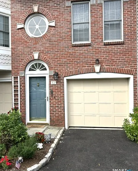 82 Bywatyr Ln #82 — Photo 3