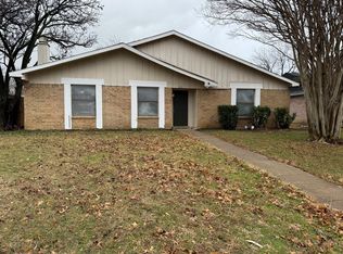 2211 E Crosby Rd, Carrollton, TX 75006