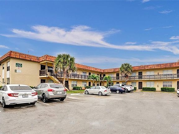 2nd image of 1335 S Dixie Highway #408
