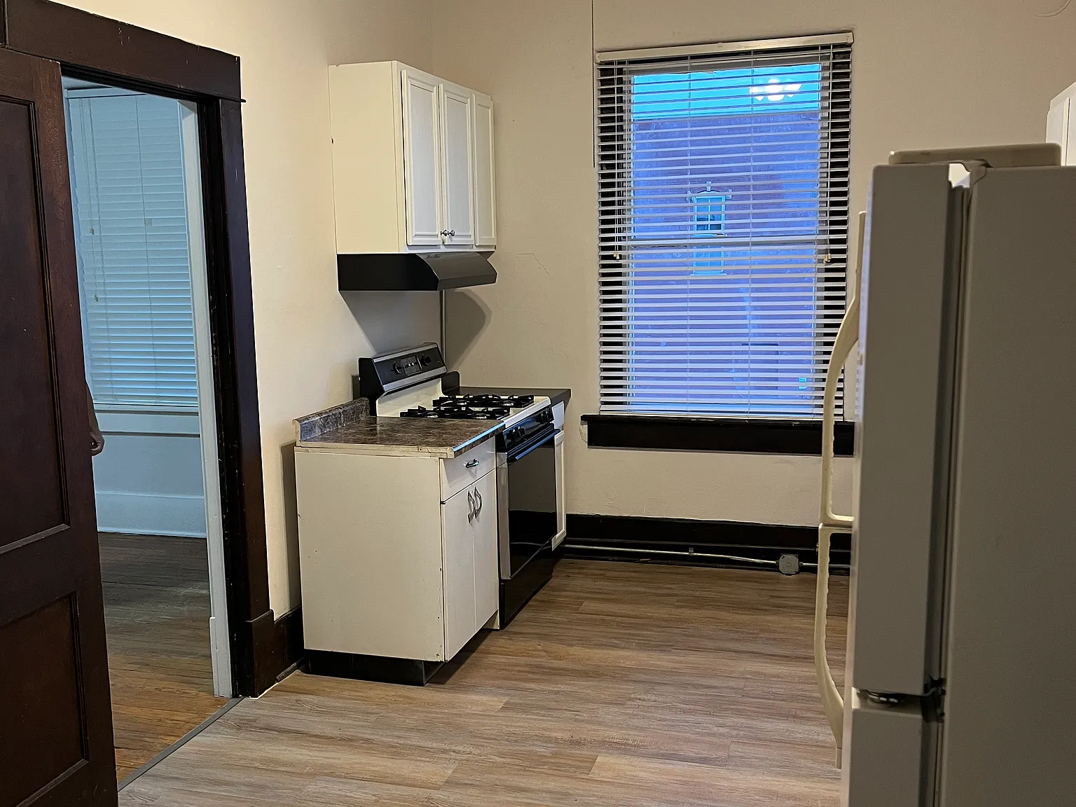 2 bed, 1500 sqft, $850 — Photo 1